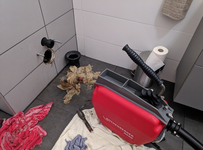 Tuzla Tuvalet Ve Lavabo Acma